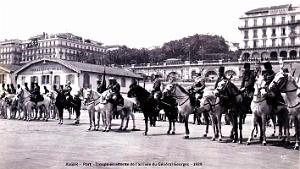 1251- Alger - Troupe en attente de rendre les Honneurs au General Georges - 1929